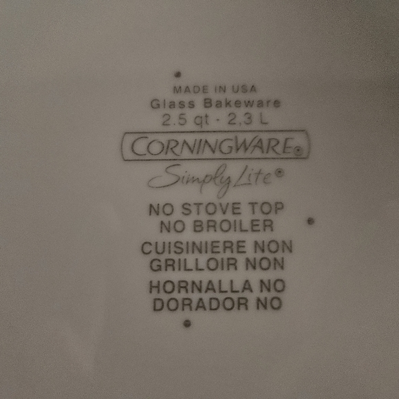 CorningWare 2.5 Quart baking dish with lid & carrying tray Vintage - Picture 6 of 8